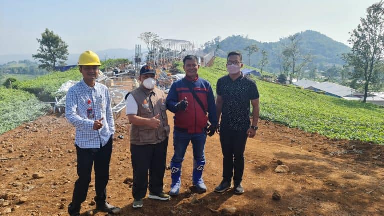 Heri Koswara Tinjau Proyek Agrowisata Ciater Park Radar Cikarang